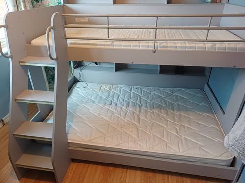 Triple bunk bed - triple, ladder